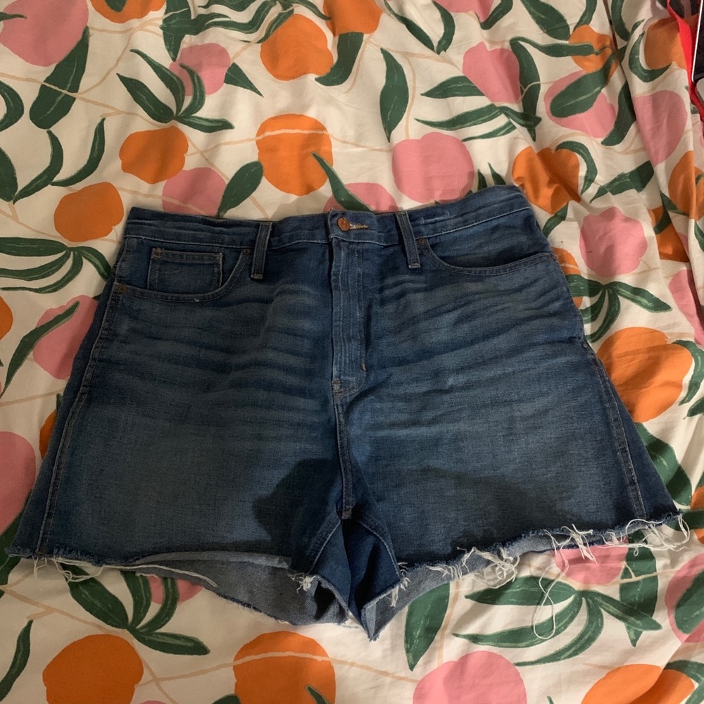 madewell “the perfect jean short”